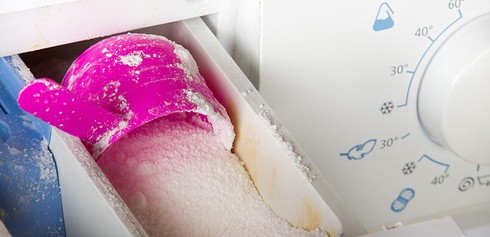 Cách vệ sinh máy giặt đơn giản và hiệu quả - ảnh 2