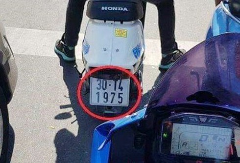Cộng đồng mạng xôn xao với chiếc xe máy biển số “30 tháng 4 1975” - ảnh 1