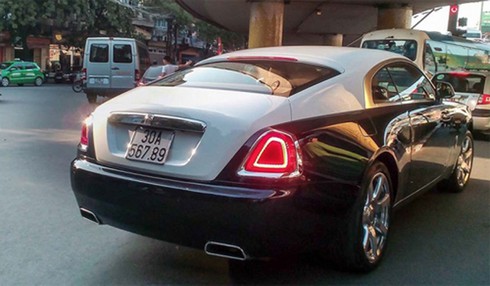 Đeo biển 'khủng', bán tải đi 4 năm vẫn rao giá gần 1 tỷ