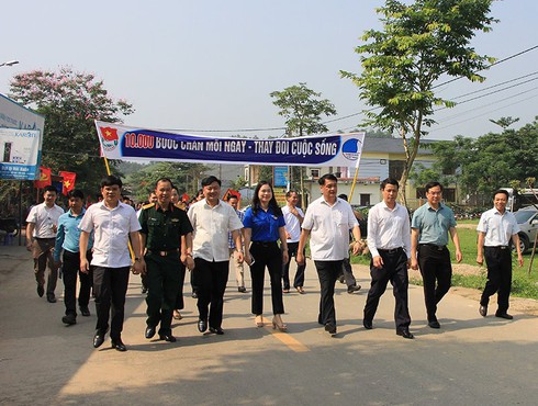 Bộ TT&TT tặng máy tính cho trường học tại huyện Yên Lập, Phú Thọ - ảnh 4