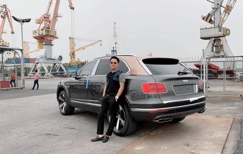 Đại gia Hoàng Kim Khánh tậu xe sang Bentley Bentayga V8
