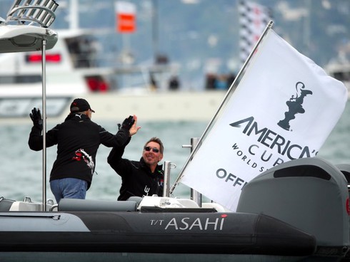 10 sở thích phổ biến nhất của các tỷ phú giàu nhất thế giới - ảnh 1