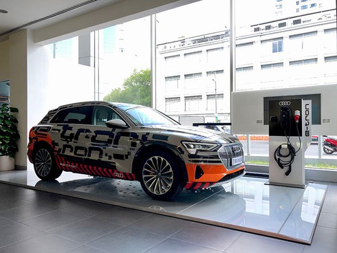 Cận cảnh xe điện Audi e-tron đầu tiên tại Việt Nam - ảnh 1