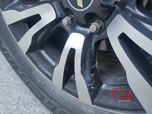 Gặp nạn nửa đêm, chủ xe bị cứu hộ chém giá đắt gấp 5 lần