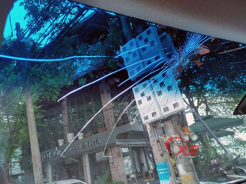 Gặp nạn nửa đêm, chủ xe bị cứu hộ chém giá đắt gấp 5 lần