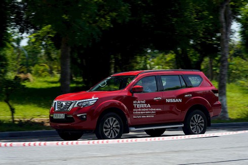 Hàng trăm ô tô cũ, mới góp mặt tại hội chợ xe đầu tiên ở phía Bắc - ảnh 4