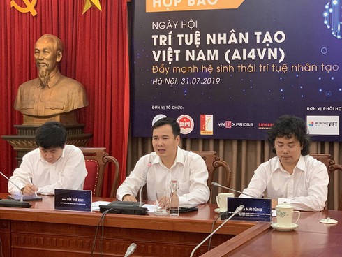 Thứ trưởng Bộ KHCN: “Việt Nam chưa có nhiều dữ liệu lớn để phát triển trí tuệ nhân tạo” - ảnh 1
