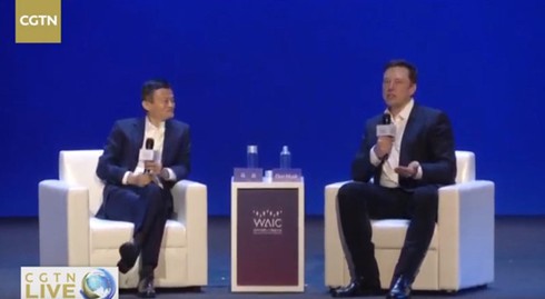 Elon Musk gap Jack Ma: 'Loai nguoi chi nhu con tinh tinh so voi AI' hinh anh 1 