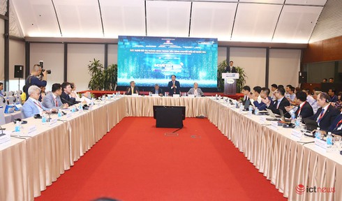 Bộ TT&TT: Phát triển đô thị thông minh tại Việt Nam còn nhiều bất cập, lúng túng | Bộ TT&TT: Xây dựng đô thị thông minh phải gắn kết, không tách rời với phát triển Chính phủ điện tử