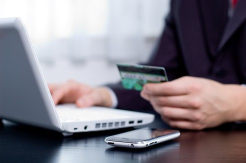 Mất tiền oan vì đăng nhập tài khoản ngân hàng trên trang web lạ - ảnh 1