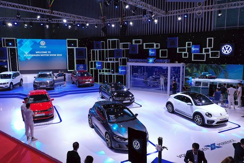 ​​​​​​​​​​​​​​Volkswagen Việt Nam chính thức bán Volkswagen Touareg giá 3,099 tỷ đồng - ảnh 1