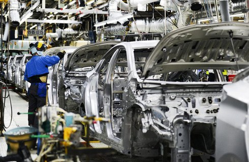 Doanh nghiệp sản xuất ô tô kiến nghị giảm thuế “kép” để giảm giá xe lắp ráp - ảnh 1