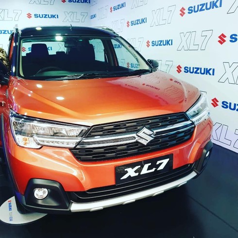 Suzuki XL7, Nissan Livina: 2 mẫu xe giá rẻ sẽ 