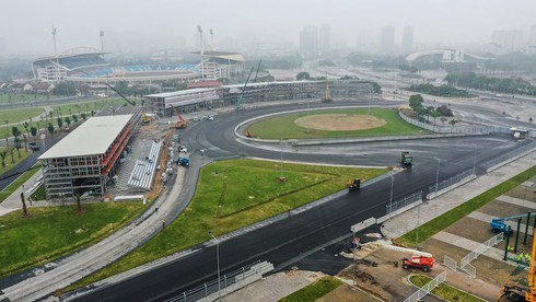 Mục sở thị trong công trường đường đua F1 Hà Nội sắp hoàn thiện, sẵn sàng khởi tranh vào tháng 4 - ảnh 4
