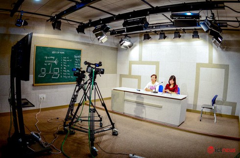 Hàng loạt trường đại học công nghệ lùi tiếp tục lùi lịch lên lớp vì dịch Covid-19 | Phòng dịch Covid-19, hơn 8.300 sinh viên Đại học Bách khoa Hà Nội học online