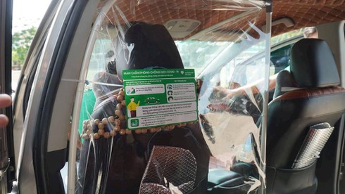 Các hãng gọi xe công nghệ dựng màng ngăn Covid-19, giảm nguy cơ lây nhiễm cho tài xế - ảnh 2