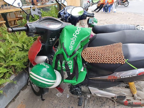 TP.HCM: Giao, nhận thức ăn phải đứng cách nhau 2 mét - ảnh 1