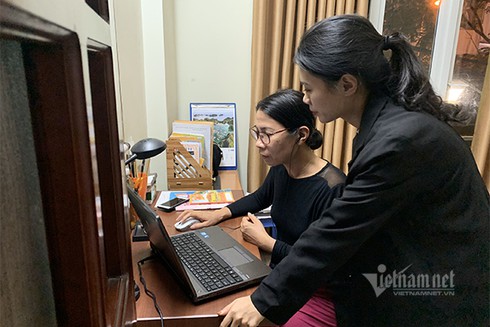 Tâm sự cô giáo U60: Dạy online dễ hơn tưởng tượng