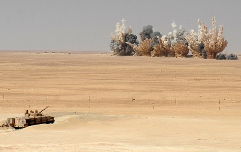 Lực lượng quân đội hùng mạnh nhưng