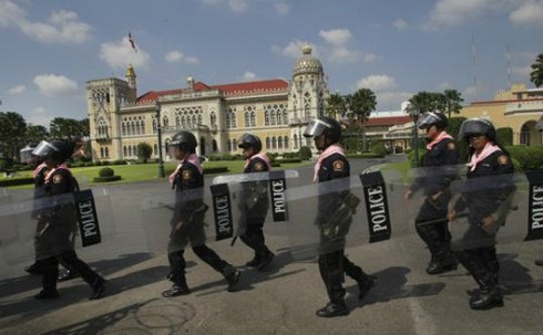 Thái Lan điều 17.000 cảnh sát đối phó biểu tình lớn - ảnh 1