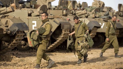 Israel tiến quân sát Syria, Trung Đông báo động đỏ - ảnh 1