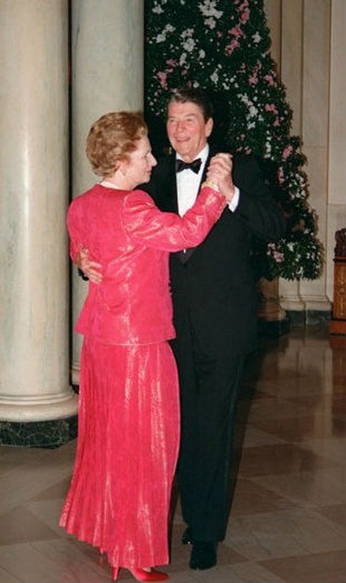 Những hình ảnh về cuộc đời “Người đàn bà thép” Margaret Thatcher - ảnh 16
