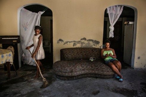 Haiti: Nỗi thống khổ của trẻ em làm