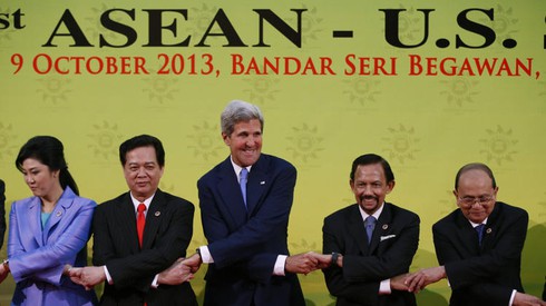 Mỹ - Trung tranh giành ảnh hưởng với ASEAN - ảnh 1