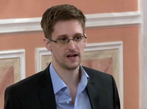 Edward Snowden tìm được việc ở Nga - ảnh 1