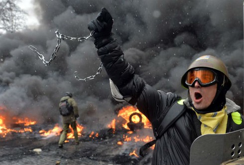 Hình ảnh bạo loạn kinh hoàng ở Ukraina - ảnh 20