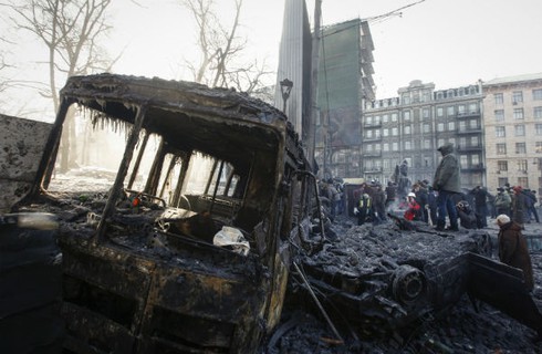 Hình ảnh bạo loạn kinh hoàng ở Ukraina - ảnh 3