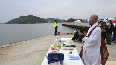Hàn Quốc: Sự im lặng tang tóc sau tai nạn phà Sewol - ảnh 1