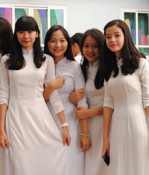 Ngắm nữ sinh trường Đoàn Thị Điểm rạng rỡ ngày khai giảng - ảnh 8