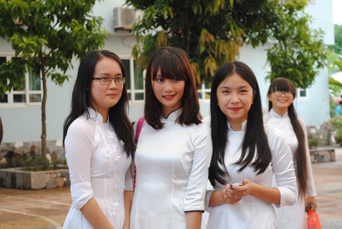 Ngắm nữ sinh trường Đoàn Thị Điểm rạng rỡ ngày khai giảng - ảnh 9