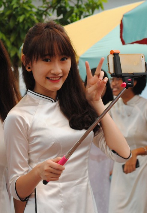 Ngắm nữ sinh trường Đoàn Thị Điểm rạng rỡ ngày khai giảng - ảnh 10