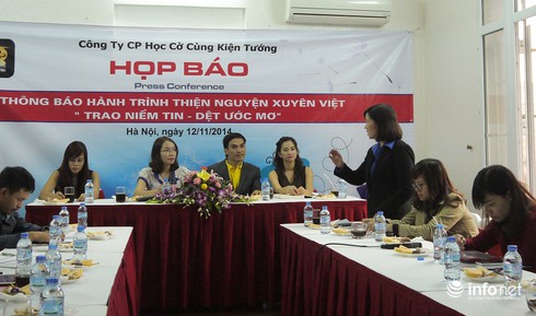 Đi xuyên Việt 2 tháng tạo sân chơi cờ vua cho học sinh cả nước - ảnh 1