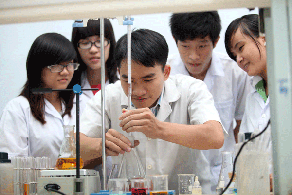 Tạm dừng mở ngành đào tạo y, dược tại các trường không chuyên - ảnh 1