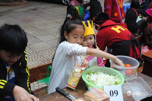 Phụ huynh ngỡ ngàng trước khả năng kiếm tiền của con trẻ - ảnh 19