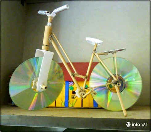 Cô giáo trẻ sáng tạo đồ chơi độc đáo từ những thứ vứt đi - ảnh 8