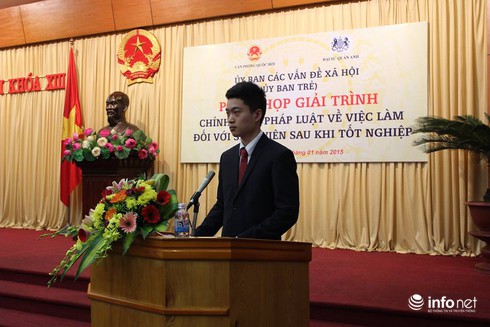 Sinh viên trải nghiệm lần đầu tiên “làm”... đại biểu Quốc hội - ảnh 2