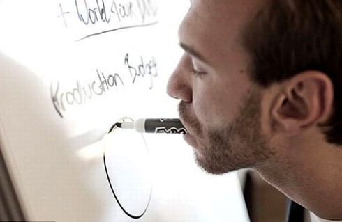 “Người không tay chân” đến VN truyền cảm hứng - ảnh 2