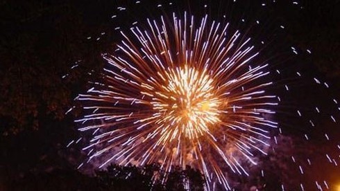 TP.HCM bắn pháo hoa nghệ thuật đêm 30/4 - ảnh 1