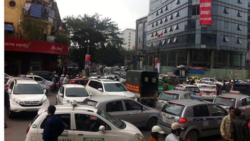 117 hãng taxi: Hà Nội bị tài xế qua mặt, làm liều - ảnh 2