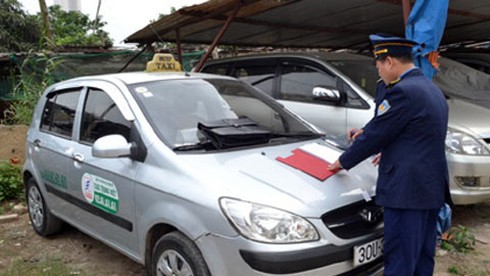 117 hãng taxi: Hà Nội bị tài xế qua mặt, làm liều - ảnh 1