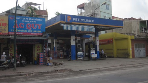 Hà Nội: Vô số trạm xăng vi phạm hành lang an toàn - ảnh 1