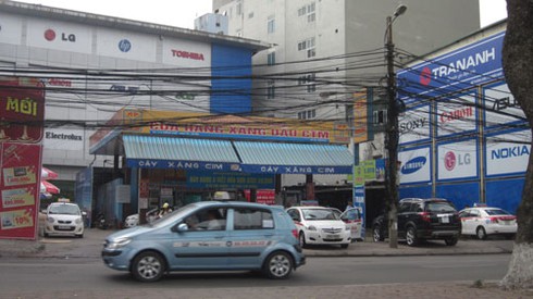 Hà Nội: Vô số trạm xăng vi phạm hành lang an toàn - ảnh 3