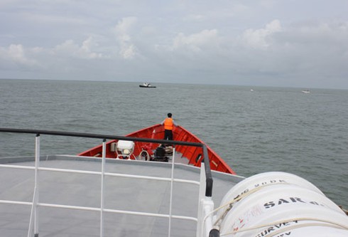 Vụ chìm tàu khách: Tìm thêm được 1 thi thể nạn nhân - ảnh 8