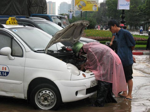 Hà Nội tái hiện trận lụt lịch sử năm 2008 - ảnh 18