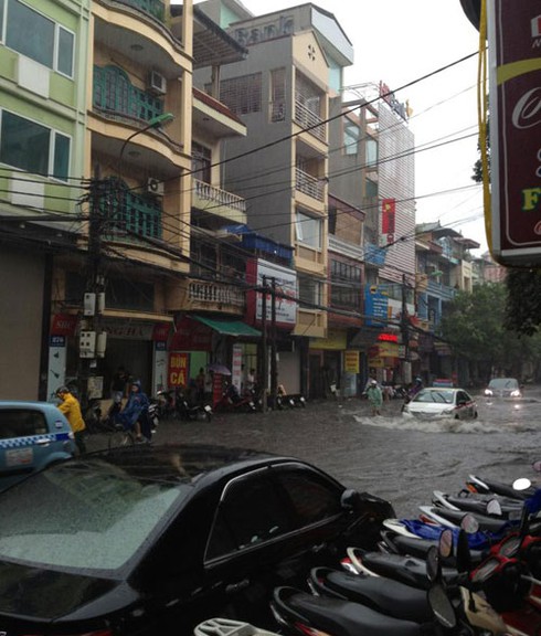 Hà Nội tái hiện trận lụt lịch sử năm 2008 - ảnh 22