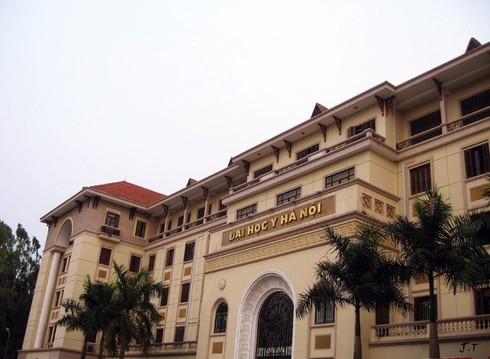 Sinh viên làm thơ tặng sĩ tử 27 điểm trượt ĐH Y Hà Nội - ảnh 1